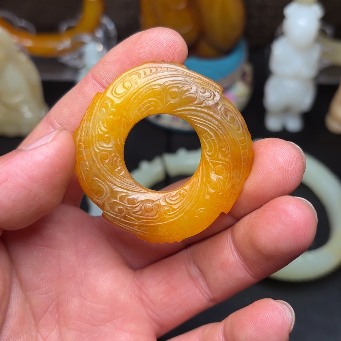 和田玉挂件未镶嵌兰**。