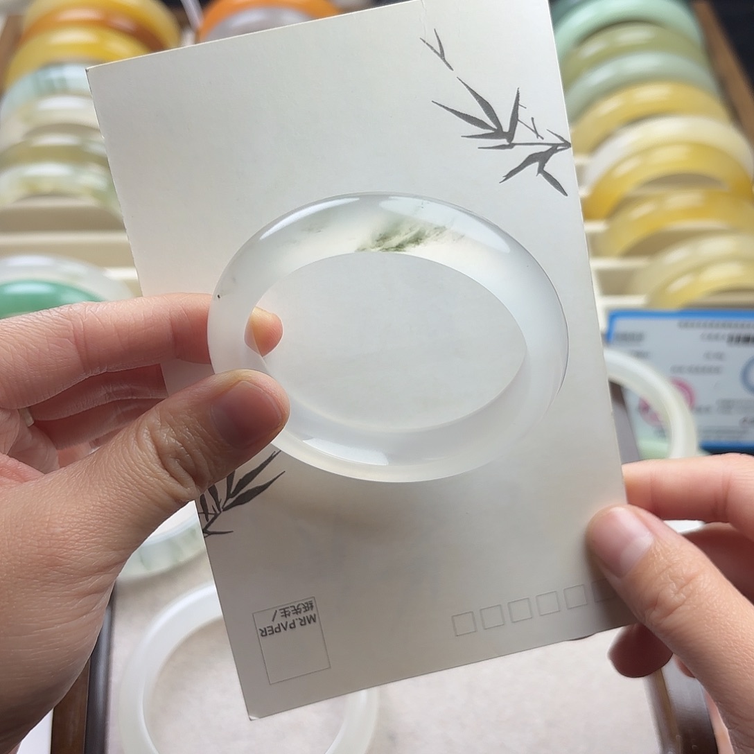 佳***辣石英质玉（天山翠）未镶嵌手镯53.5圈口