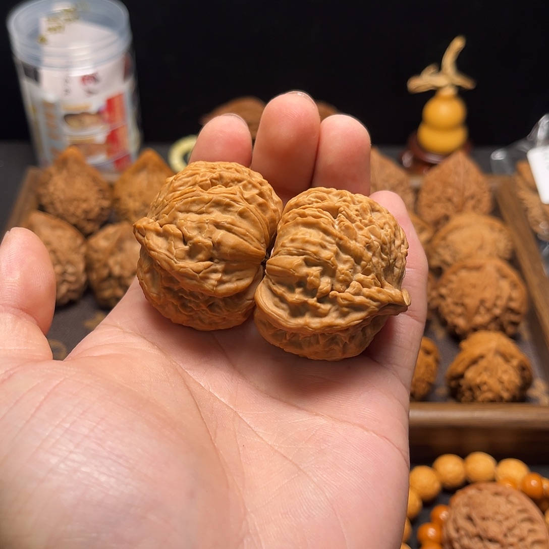 w***o手串/手链核桃老树白狮子左右42