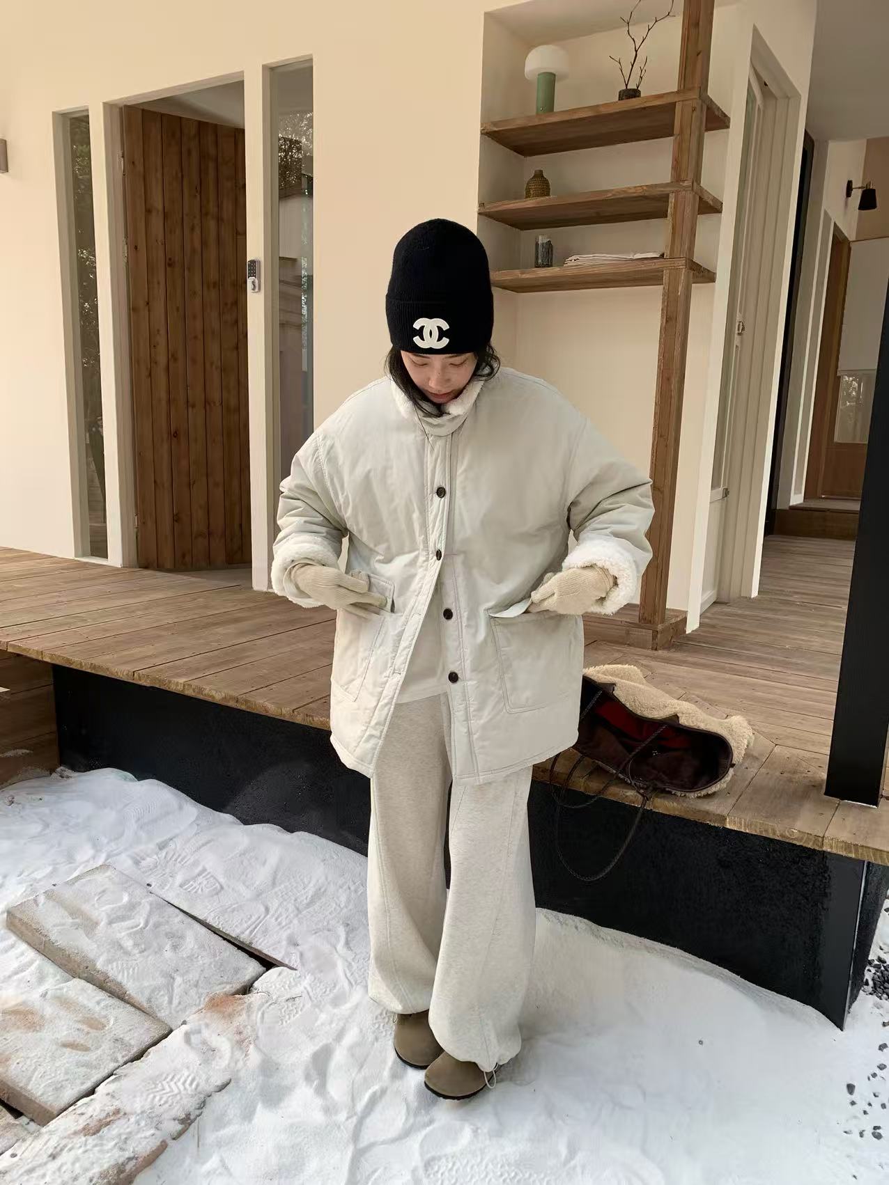 W 8211 中长款加厚毛毛外套  w