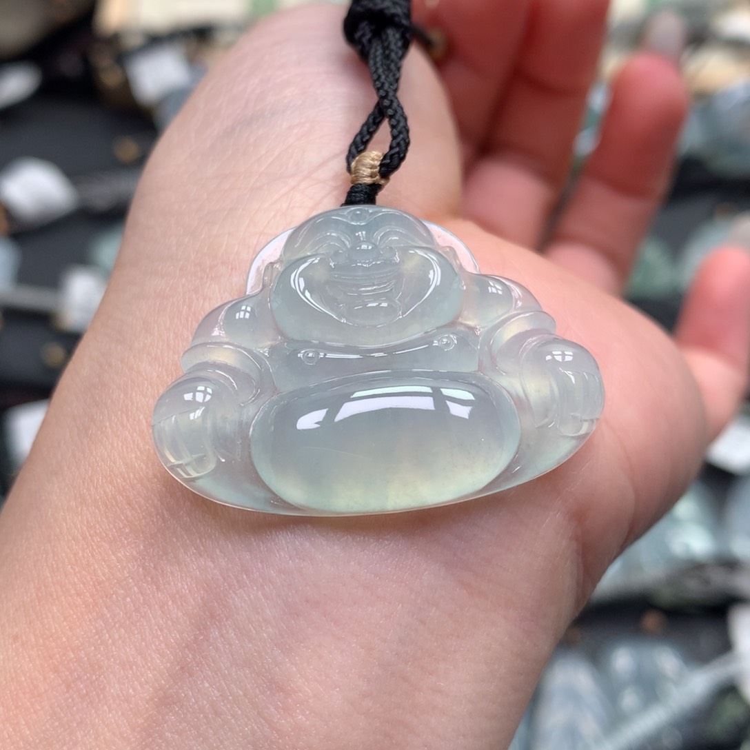 翡翠颈饰未镶嵌佛公