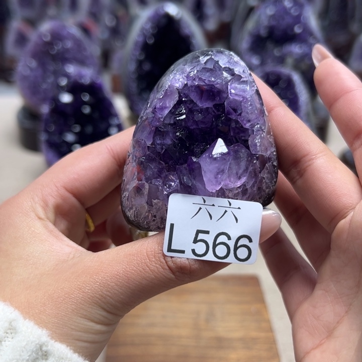 紫晶未镶嵌大型摆件（非配饰）摆件