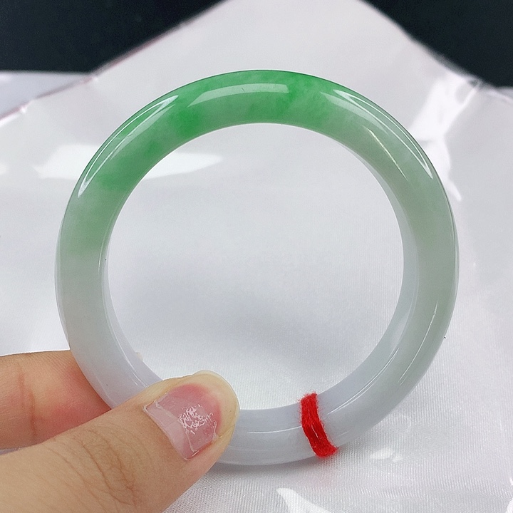 翡翠手镯未镶嵌圈52，1907