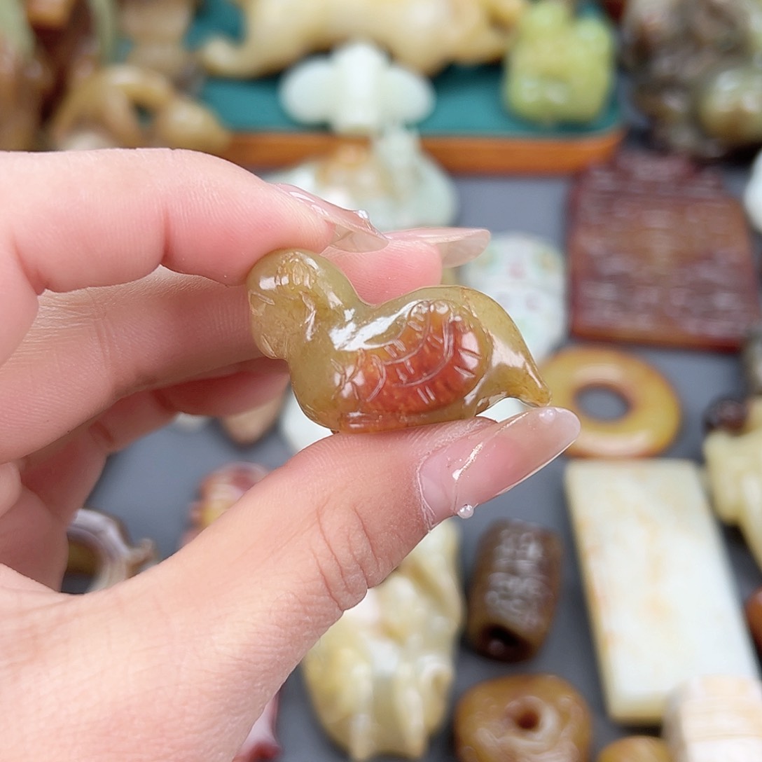 和田玉颈饰未镶嵌