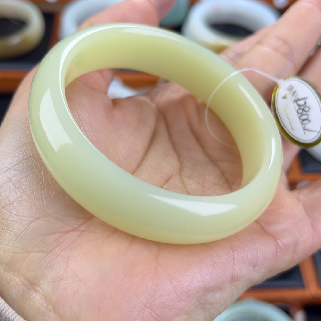 和田玉（黄玉）手镯未镶嵌