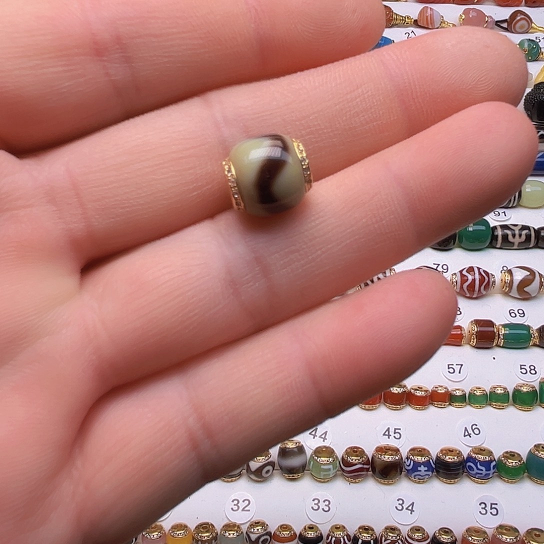 乐***刘玛瑙/玉髓未镶嵌颈饰