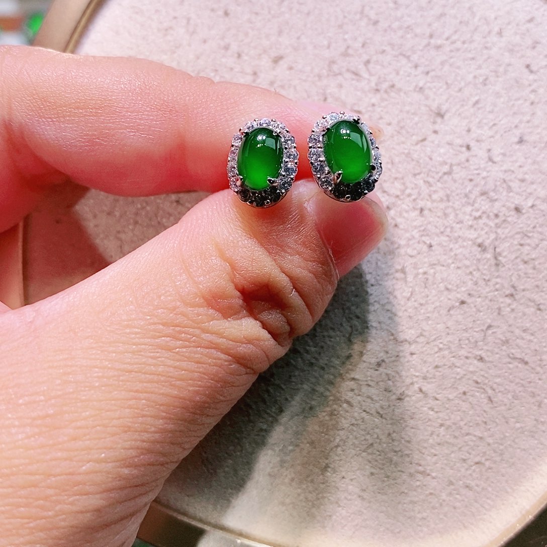 【闪购商品】翡翠挂件未镶嵌裸石