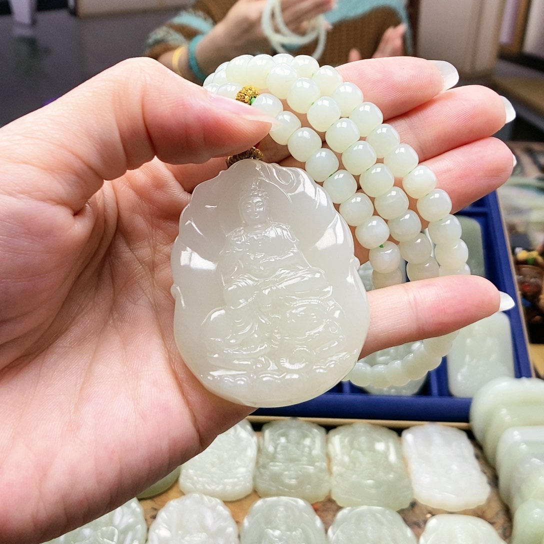 和田玉颈饰未镶嵌用****4