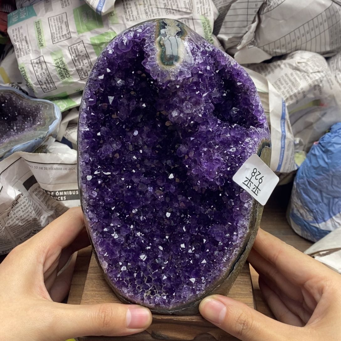 未镶嵌水晶大型摆件（非配饰）