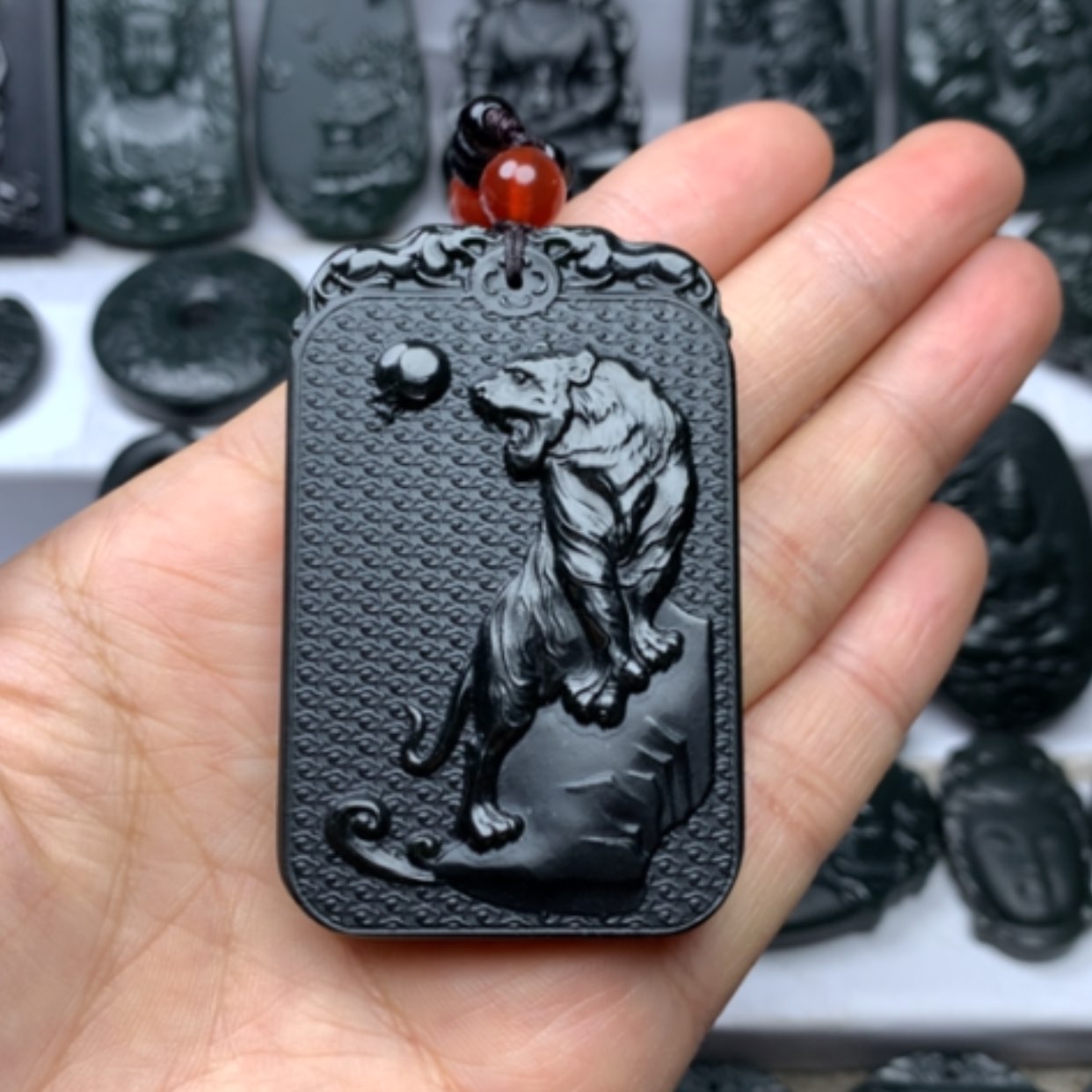 【闪购商品】和田玉颈饰未镶嵌双面雕刻