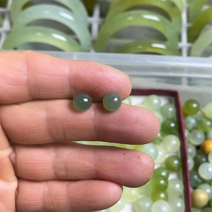 合金蛇纹石玉颈饰