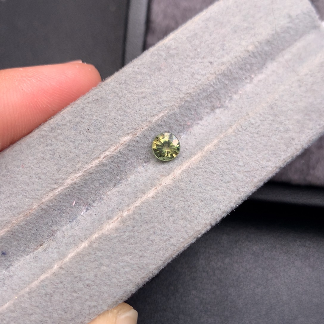 彩色蓝宝石裸石天然彩色蓝宝71分