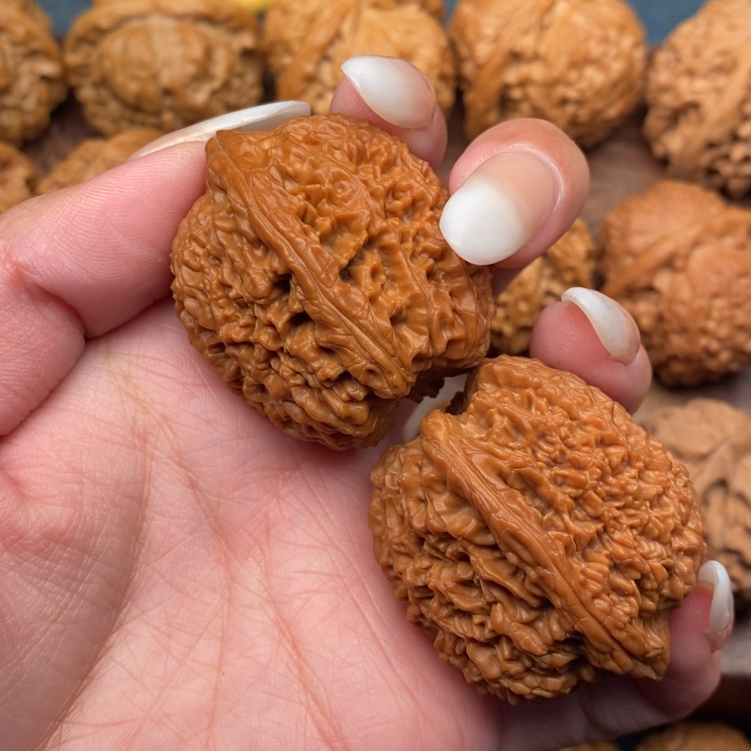 文玩核桃把件我**浓全品蒜头36肚