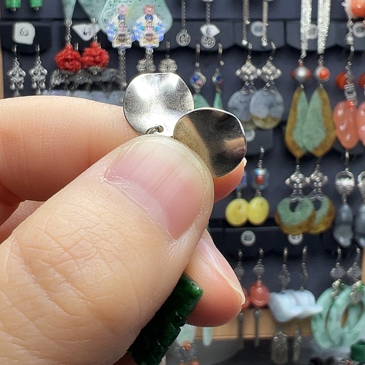 洁***静翡翠银S925镶嵌耳饰