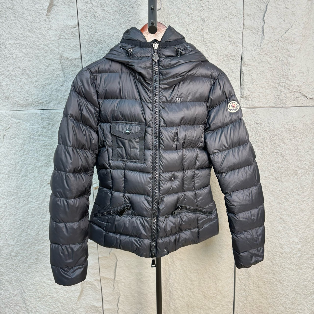 99新 MONCLER bady亮面羽绒服/2码/cl00494