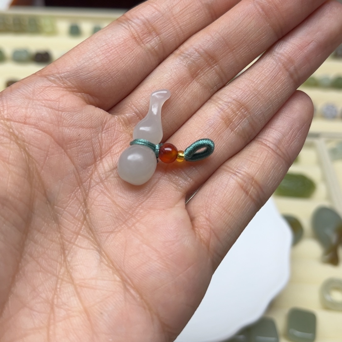 M****和田玉未镶嵌珠宝半成品