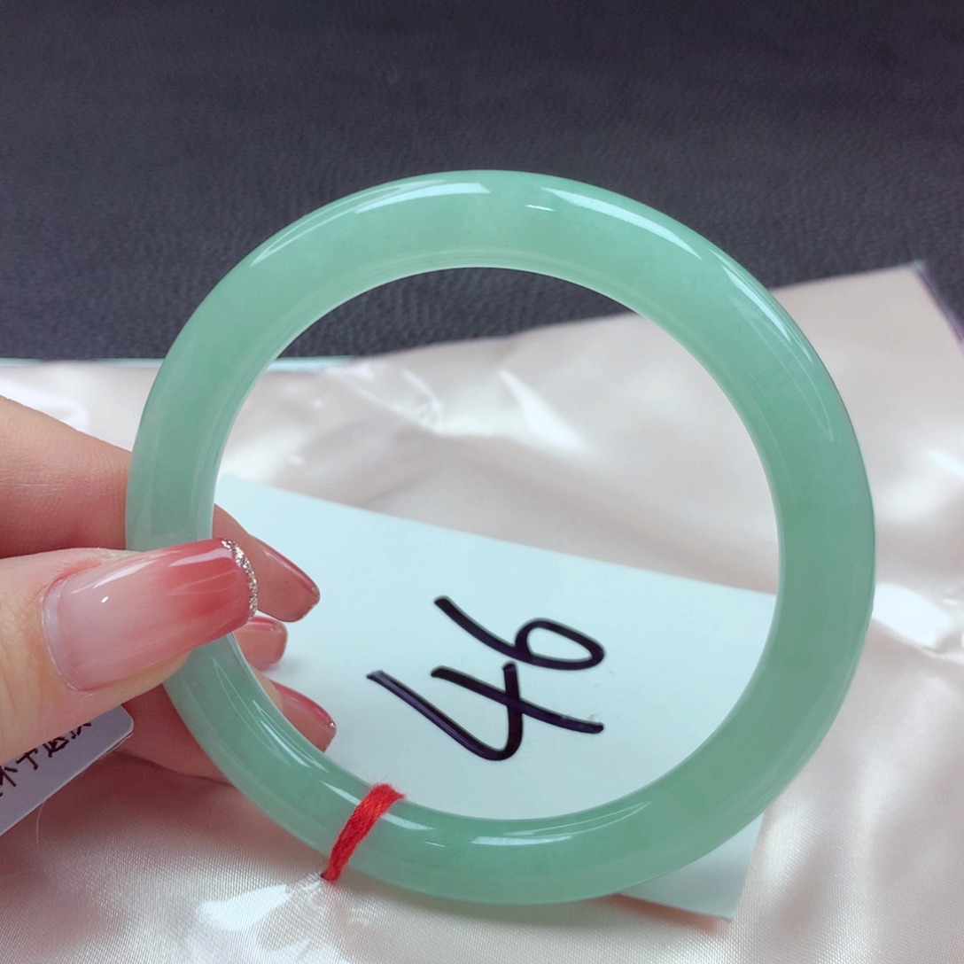 翡翠手镯未镶嵌手镯60