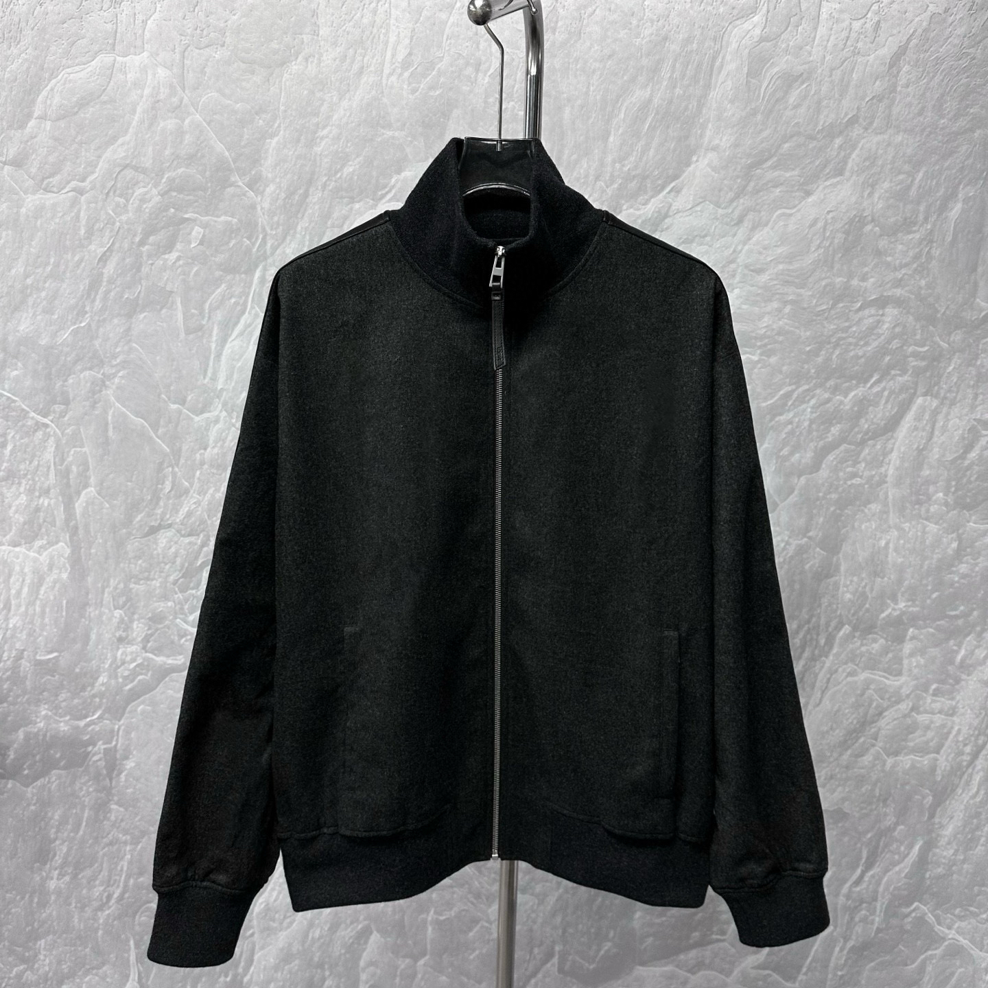 未使用 LOEWE/罗意威 SS25 拼皮羊毛拉链外套 46码J01213