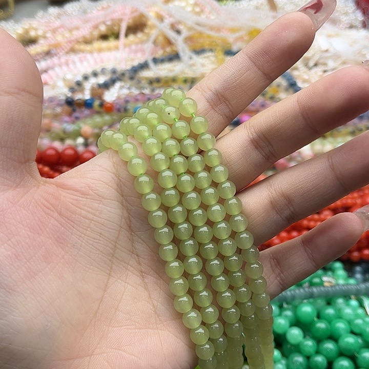 玛瑙/玉髓珠宝半成品未镶嵌一条6mm左右晴水绿和田玉