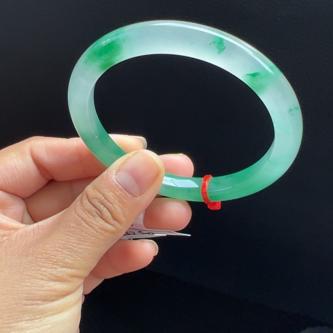 糖***行石英质玉未镶嵌手镯非洲翠5556