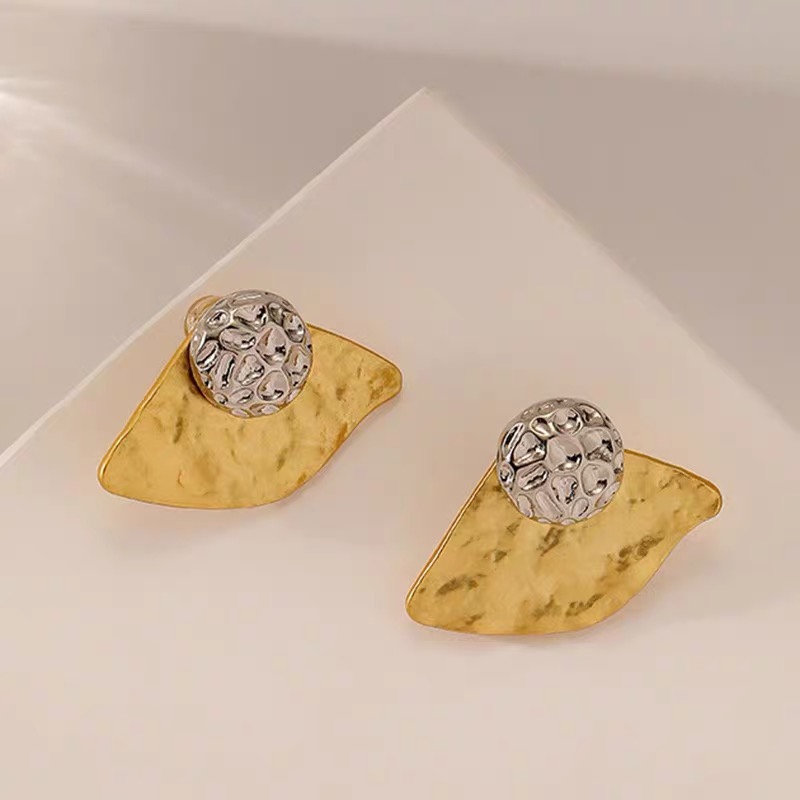 铜合金耳饰 铜合金 法式轻奢复古捶打面百搭款耳针耳饰