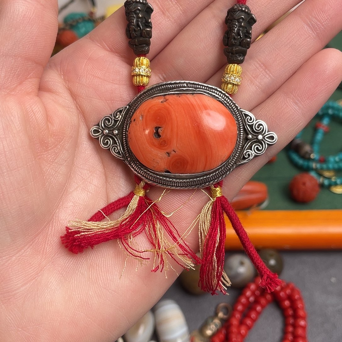 玻璃颈饰藏地朵朵是个大