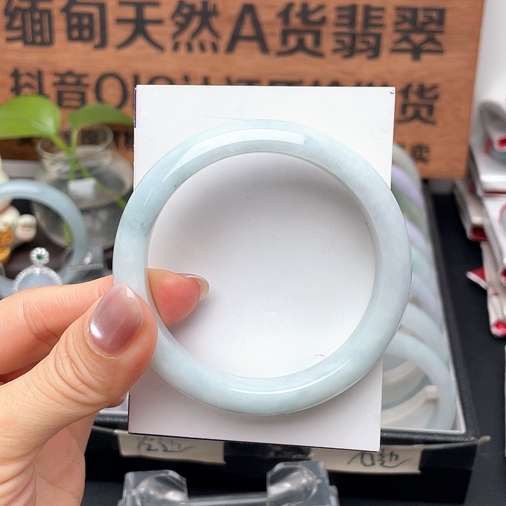 翡翠未镶嵌手镯55.8正圈