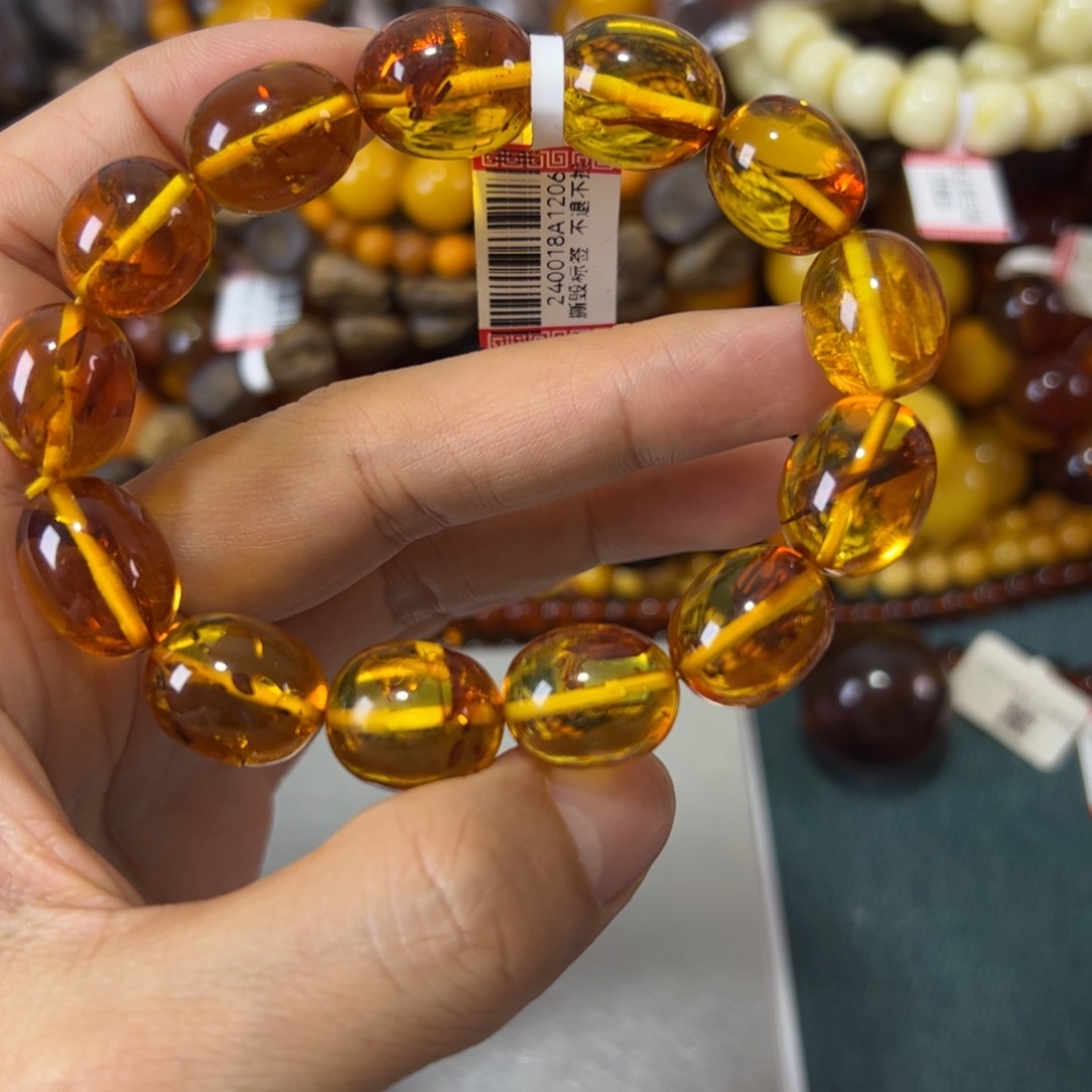 未镶嵌琥珀珠宝奇石523