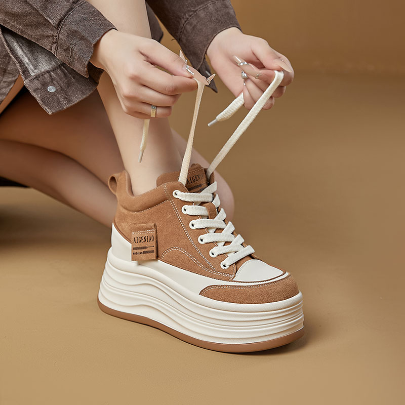 增高9cm小白鞋女2025早秋新款高帮板鞋磨砂小个子厚底内增高女鞋