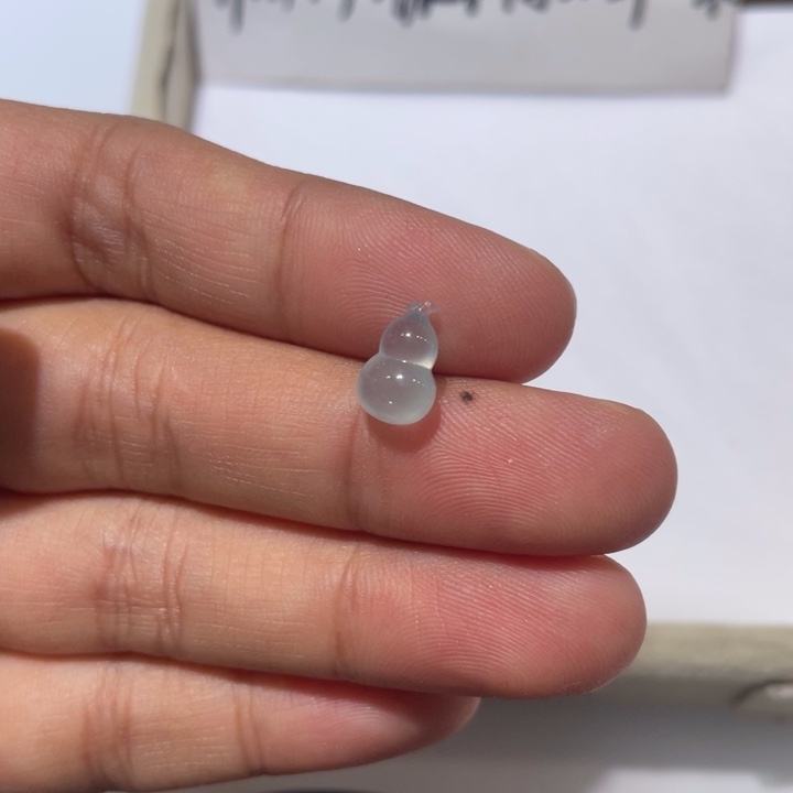 翡翠配石冰种葫芦