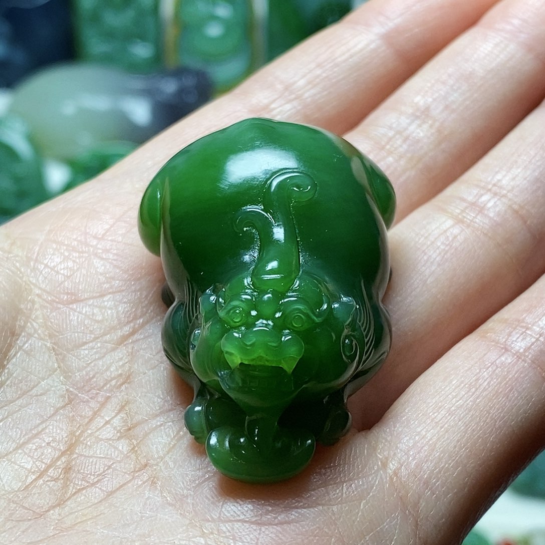 和田玉（碧玉）颈饰未镶嵌k****z