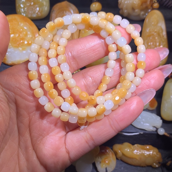 和田玉颈饰未镶嵌