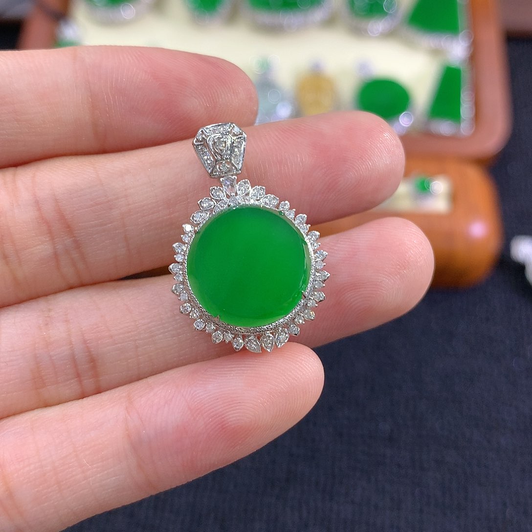 【闪购商品】翡翠18K金镶嵌吊坠(不含链)圆牌