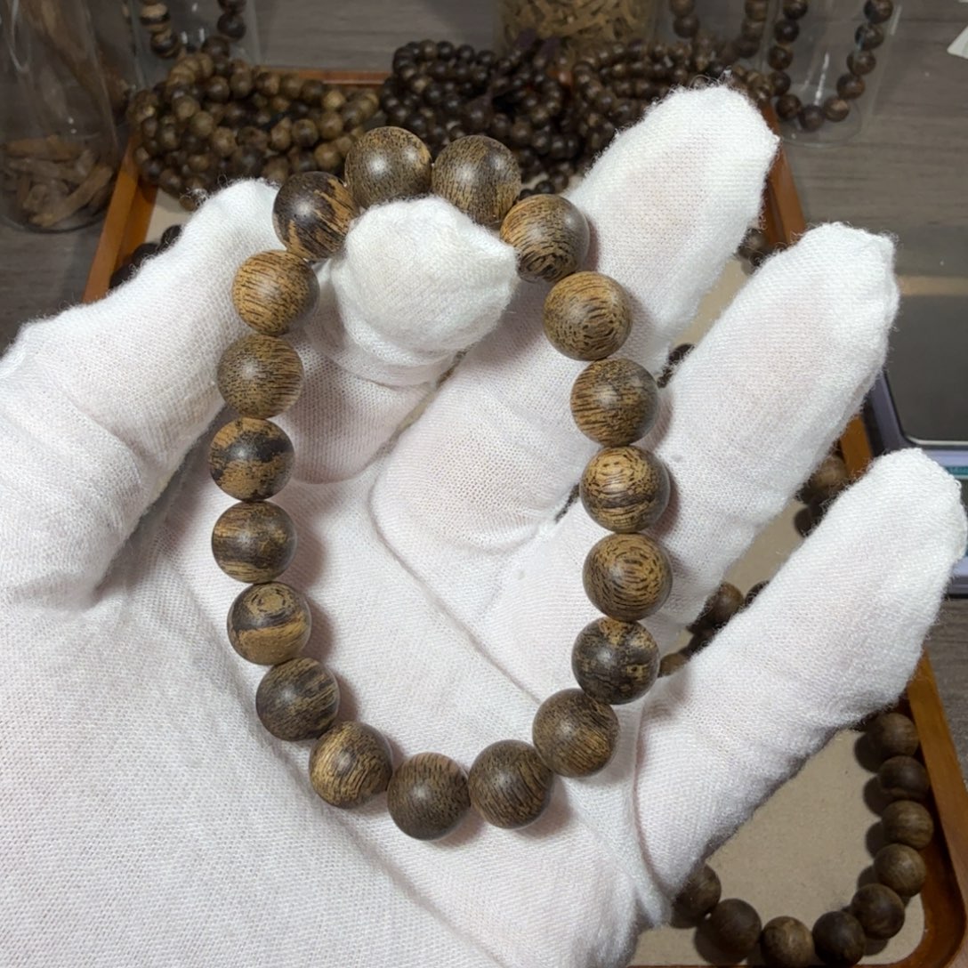 沉香沉香碎屑文莱软丝99分沉10克