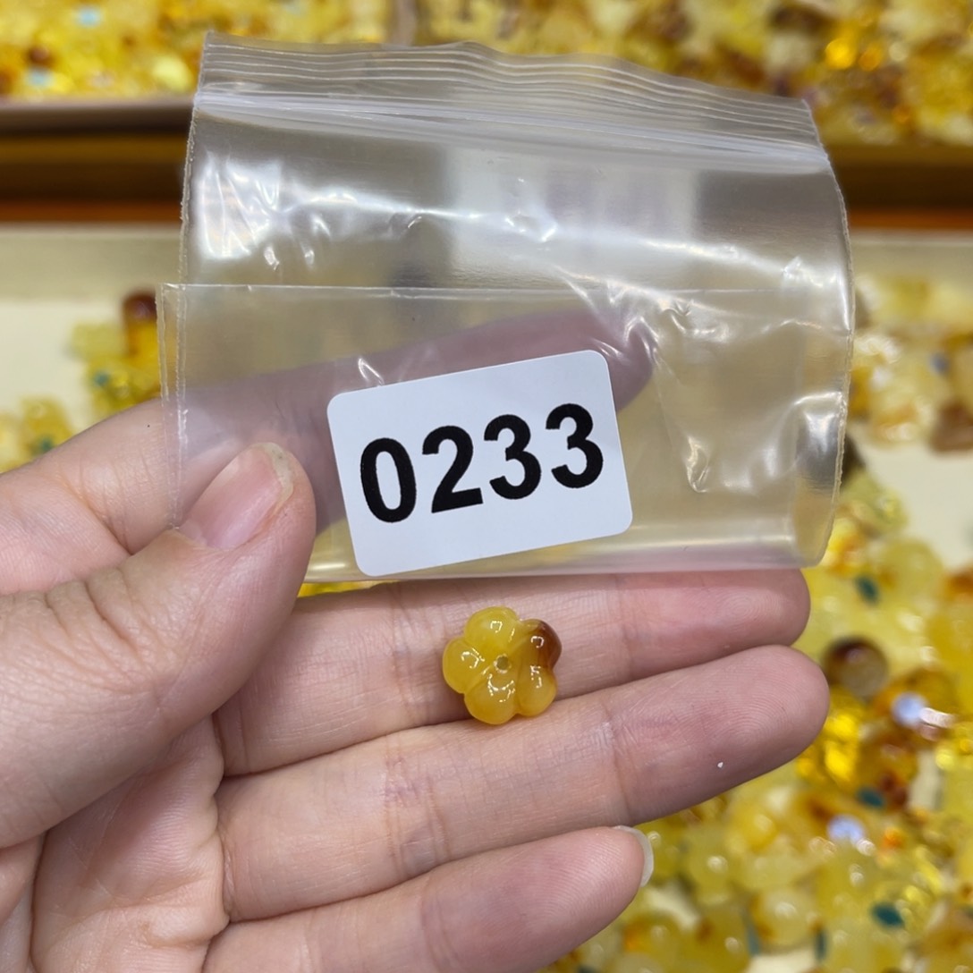 琥珀珠宝奇石未镶嵌