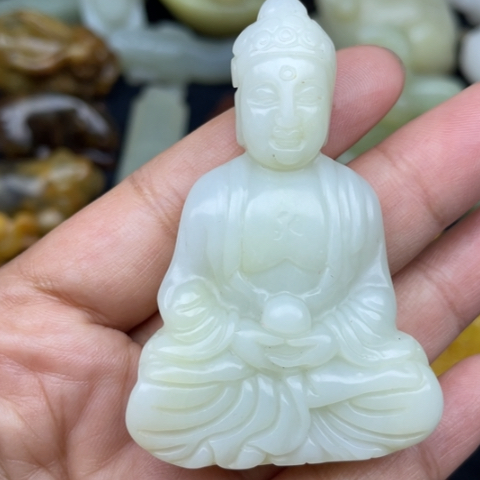 未镶嵌蛇纹石玉颈饰4