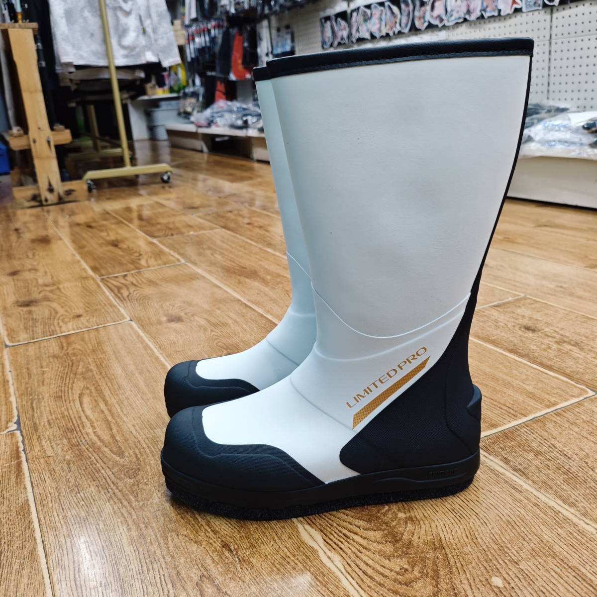 矶钓鞋靴子玛诺FB-120W雨鞋毛毡底防滑鞋底短筒靴钓鱼鞋