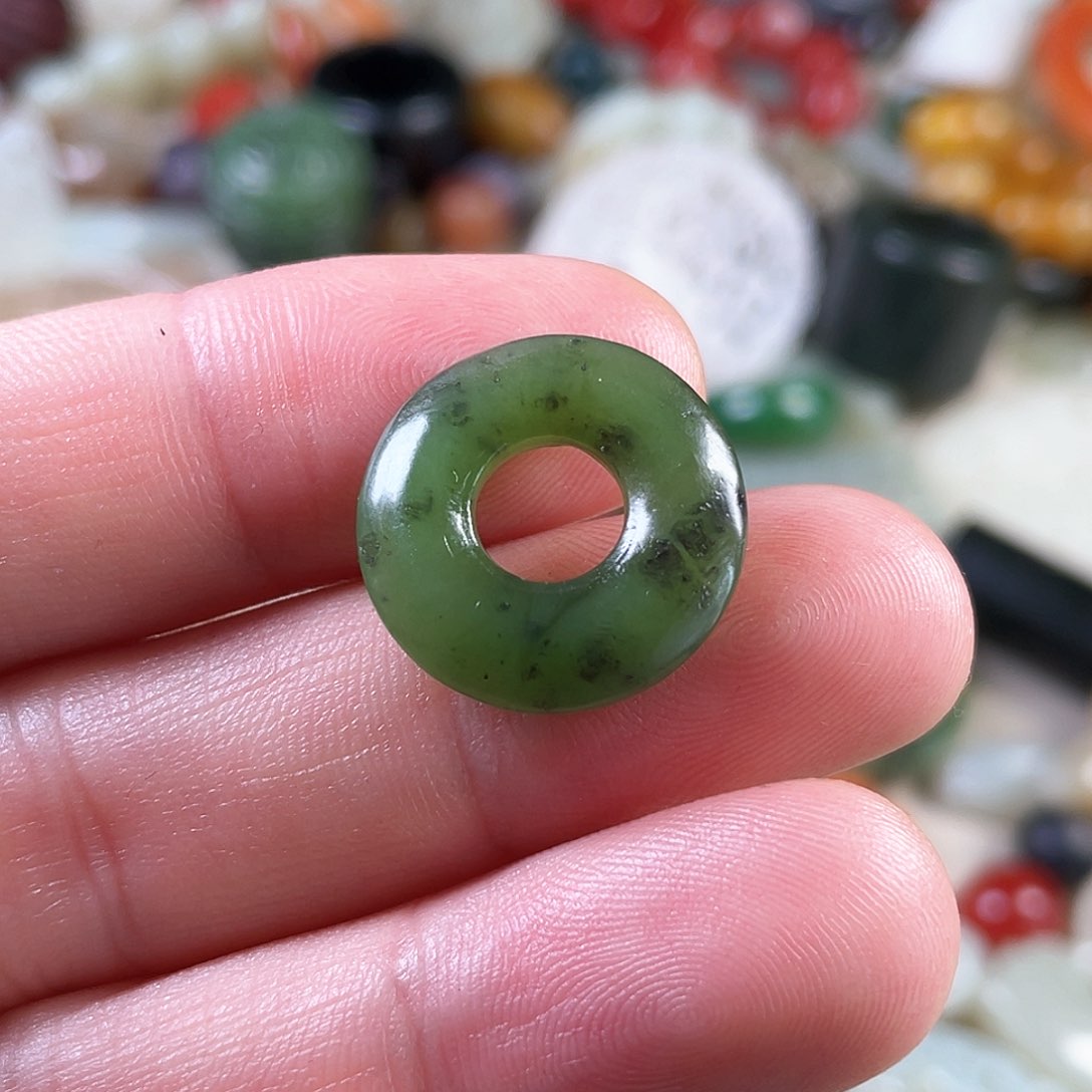 和田玉（糖玉）颈饰未镶嵌