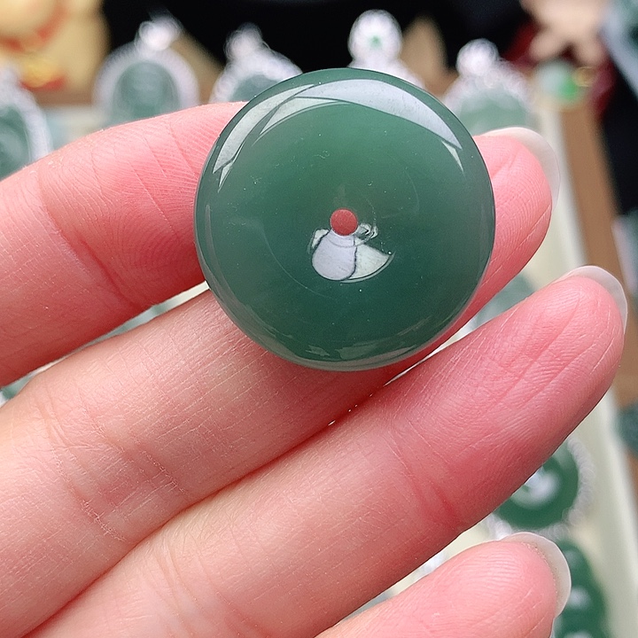 颈饰未镶嵌翡翠吊坠