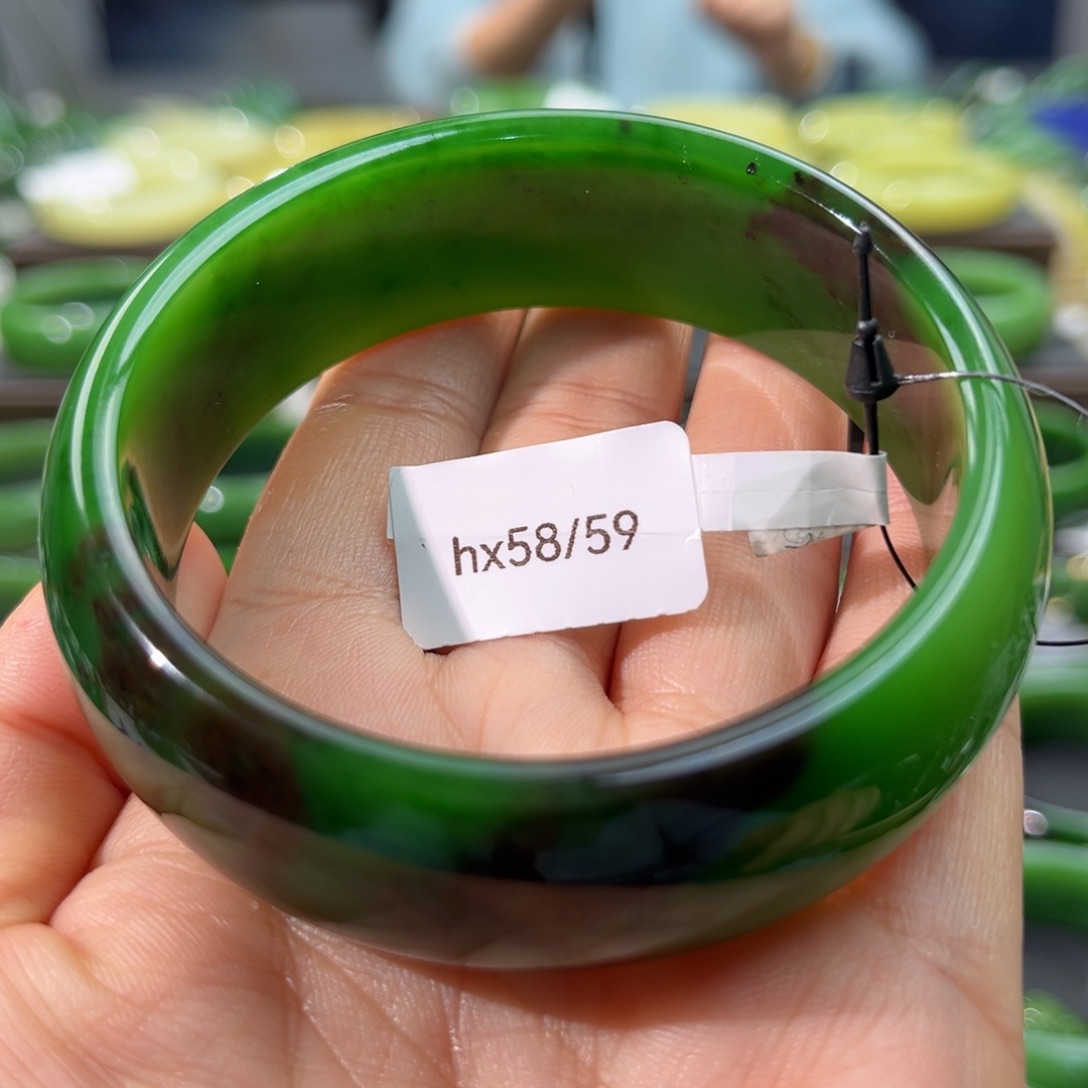 和田玉（碧玉）手镯未镶嵌