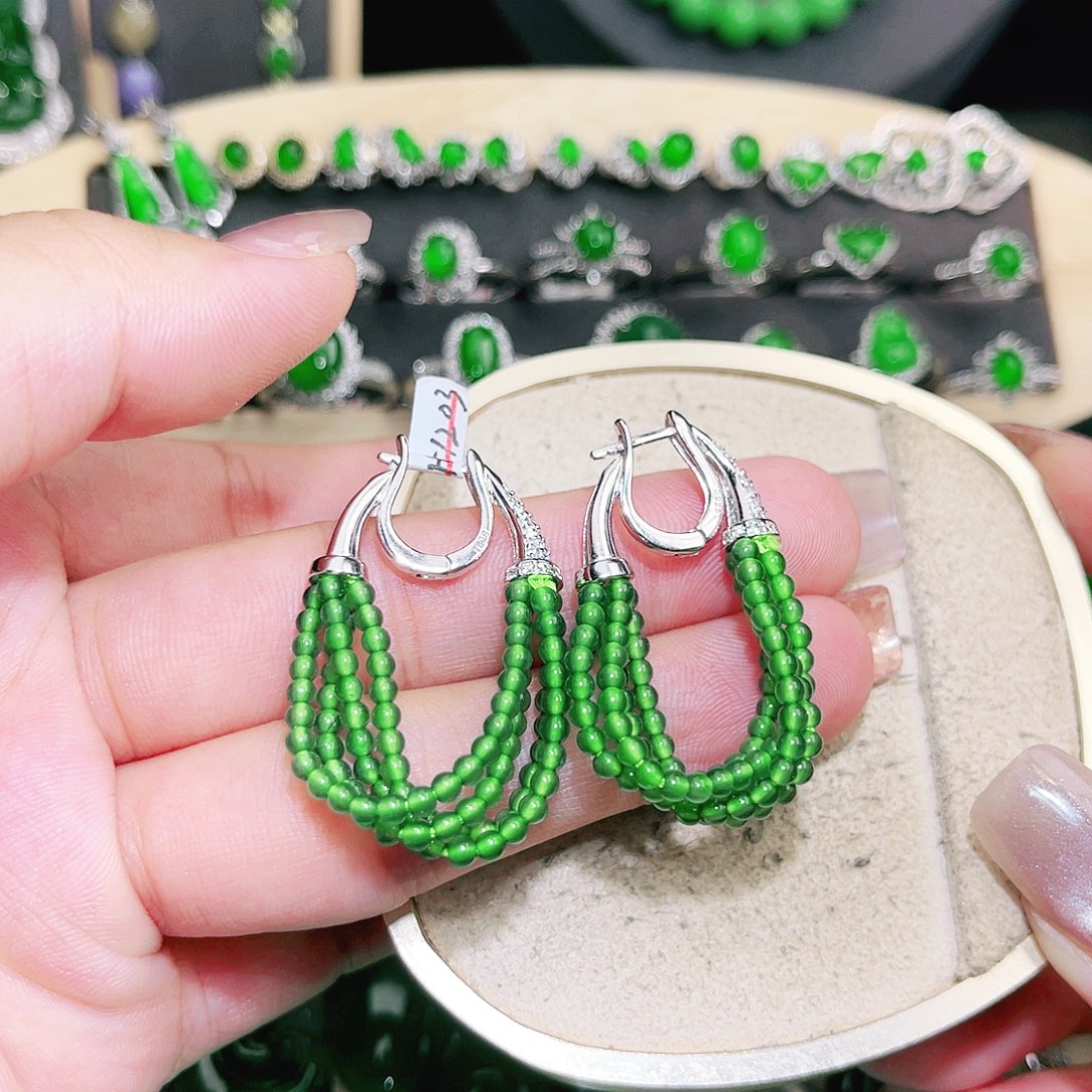 翡翠未镶嵌吊坠(不含链)裸石