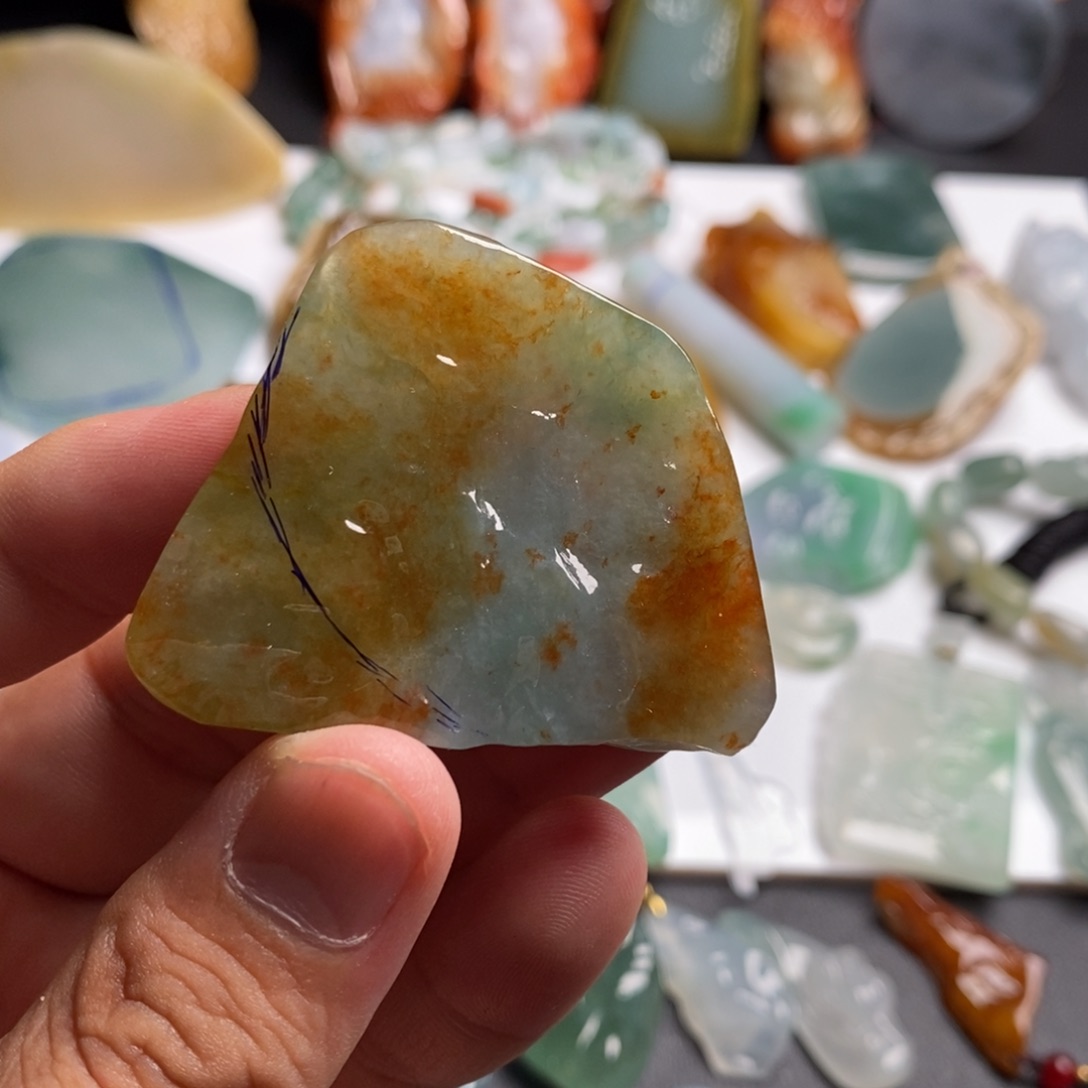 定制翡翠未镶嵌三彩随形