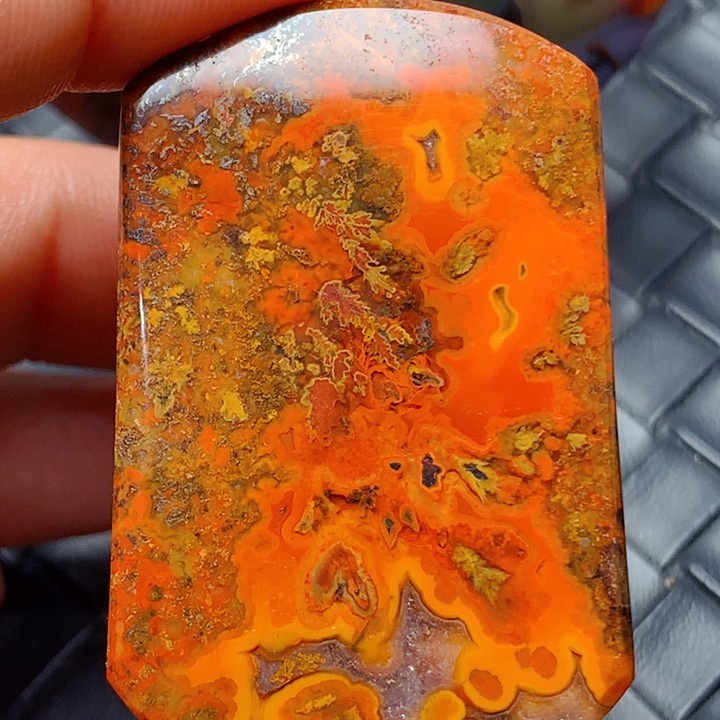 玛瑙/玉髓颈饰未镶嵌宝*