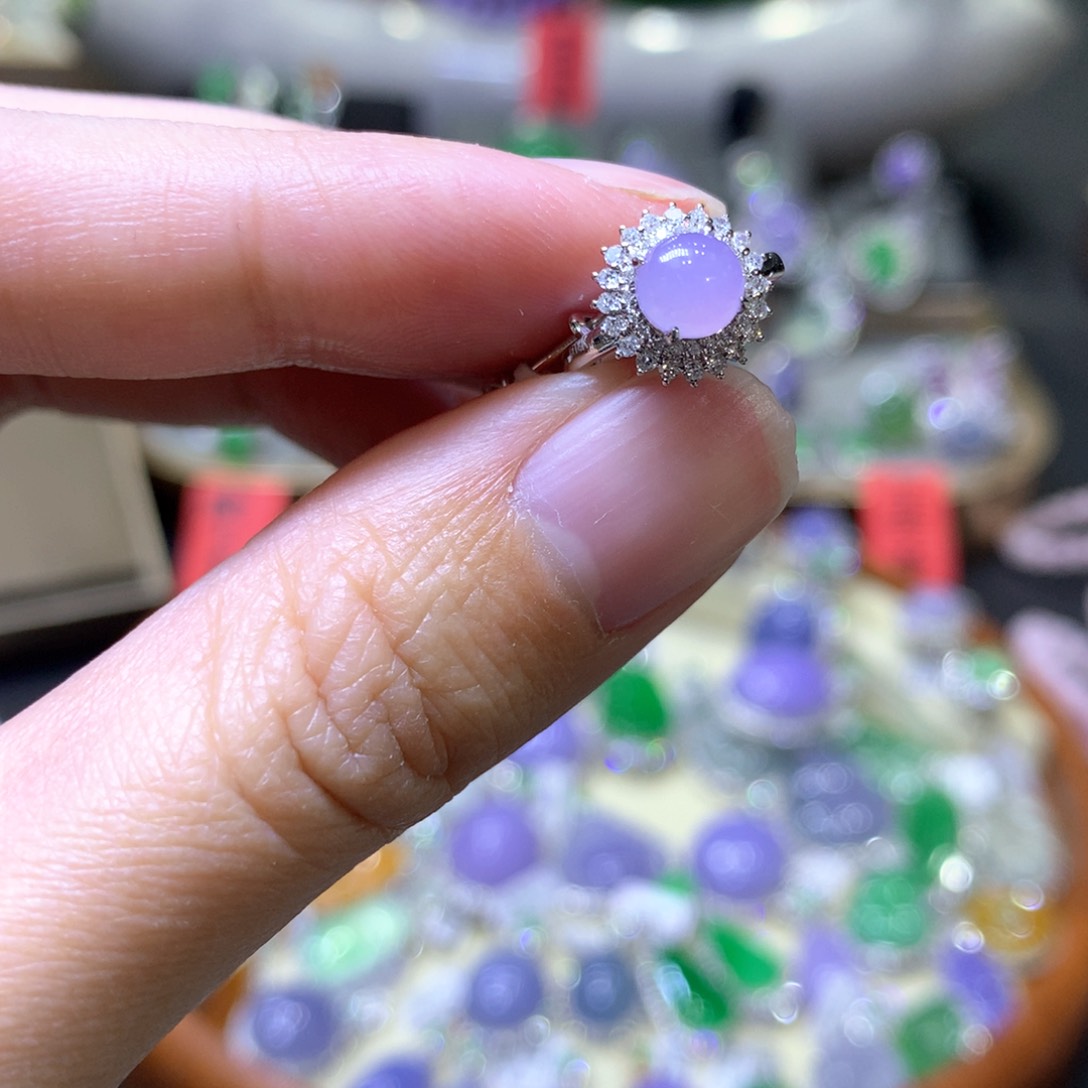 【闪购商品】翡翠颈饰18K金镶嵌翡翠吊坠项链