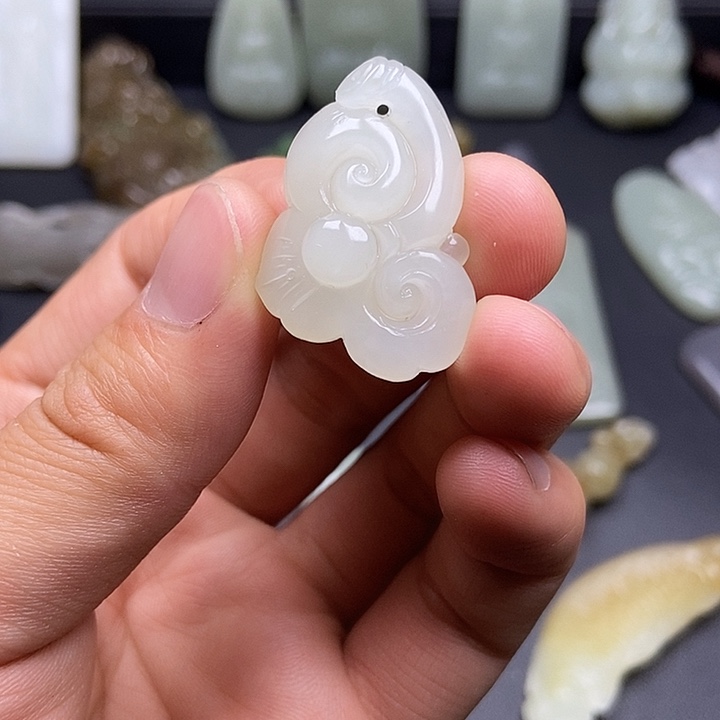 未镶嵌和田玉挂件