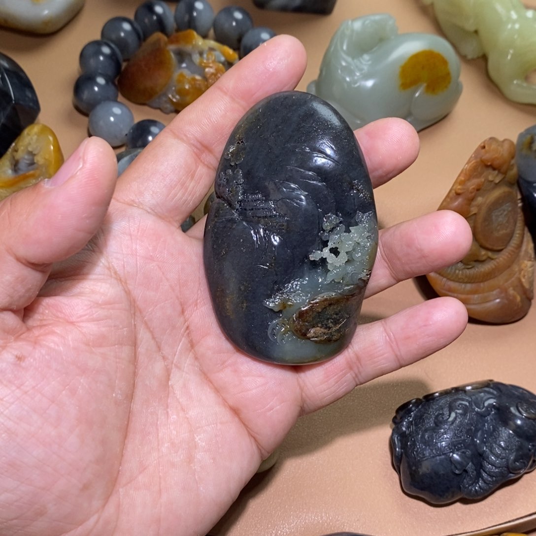 未镶嵌和田玉把件