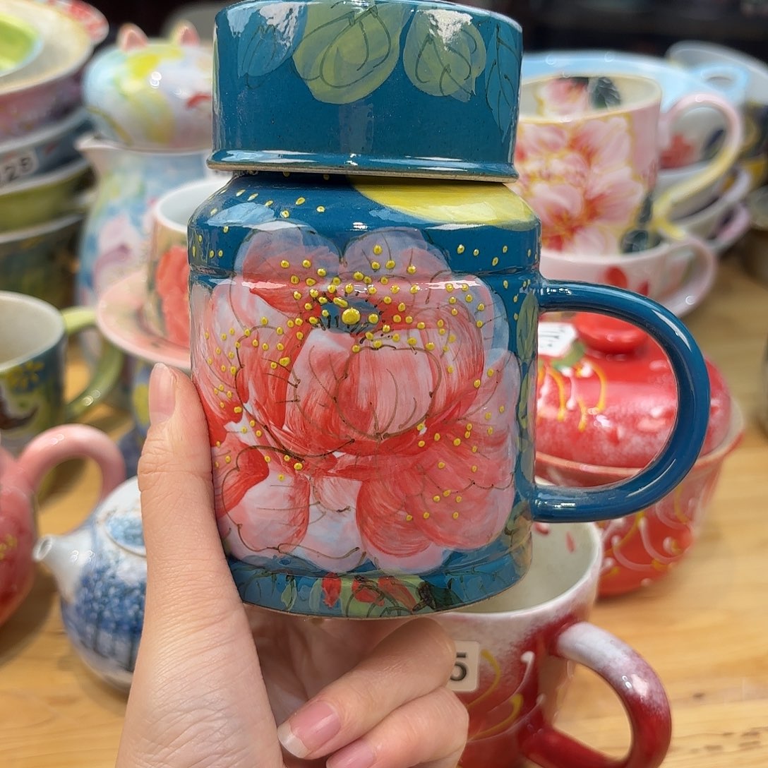 瓷片兔兔哈哈哈的样子