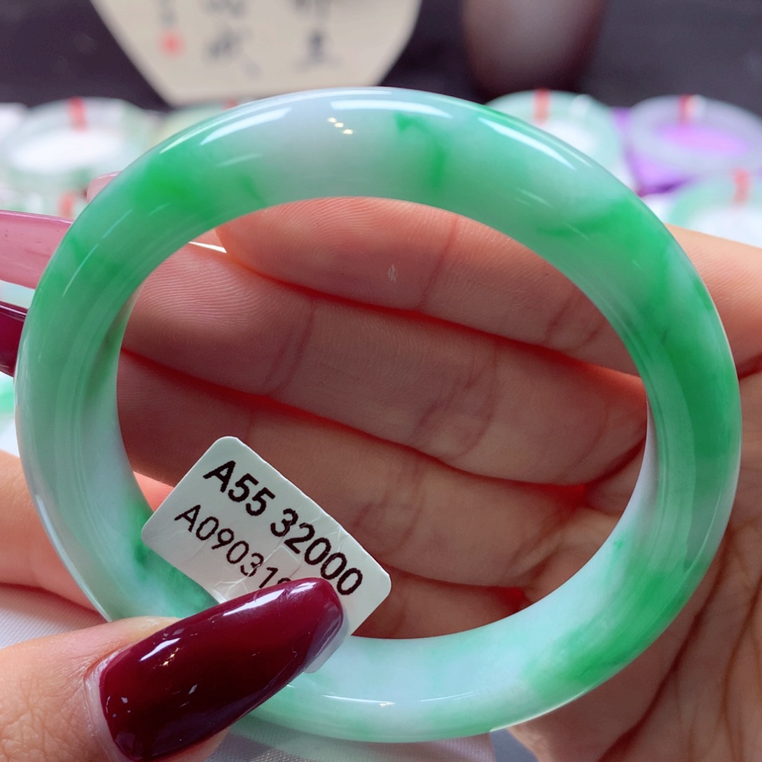 翡翠手镯未镶嵌正圈38号66