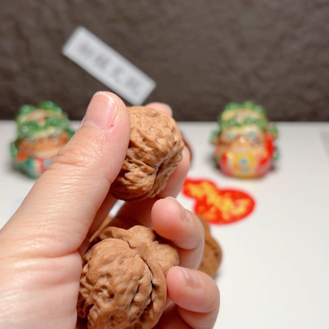 文玩核桃把件西****狼蛤蟆头