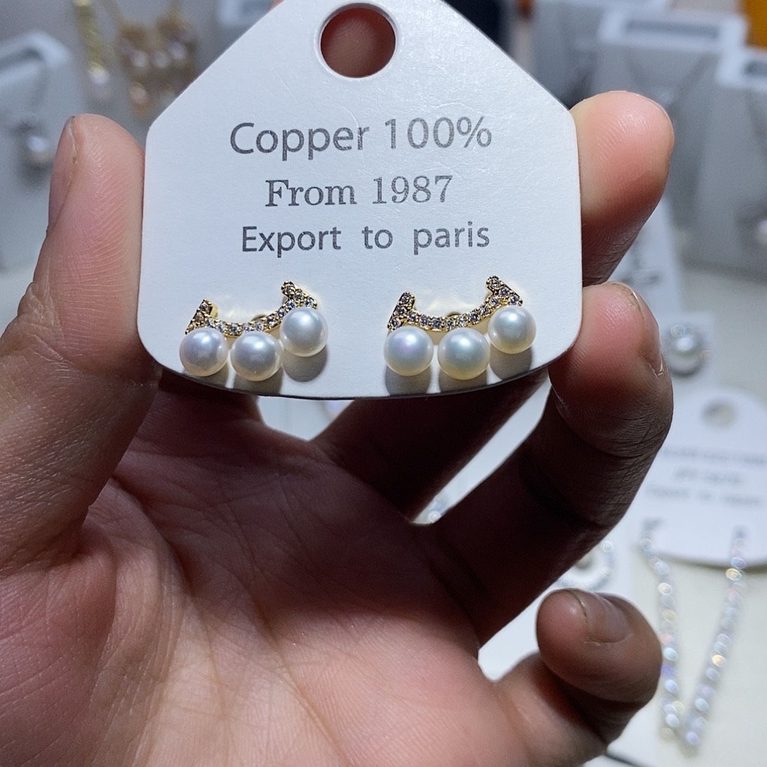 未镶嵌淡水珍珠耳饰